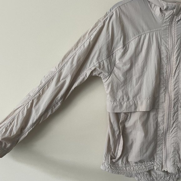 Lululemon Hood Lite Jacket Full Zip Wind Water Proof Chrome Gray 6 - Picture 5 of 6